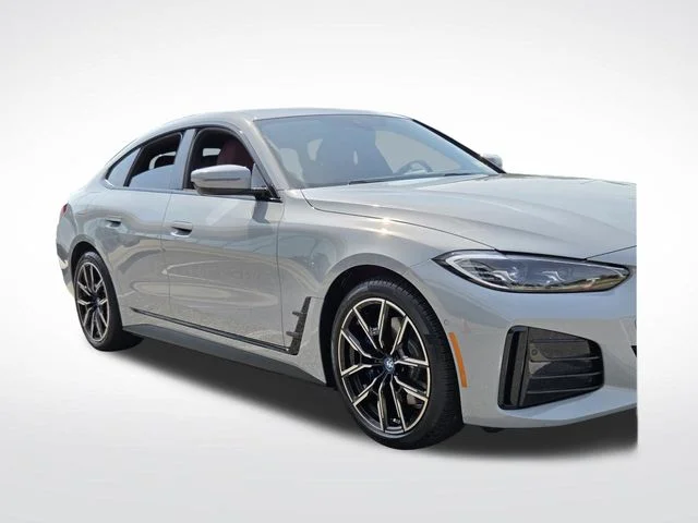 Used 2023 Gray BMW eDrive40 image 27