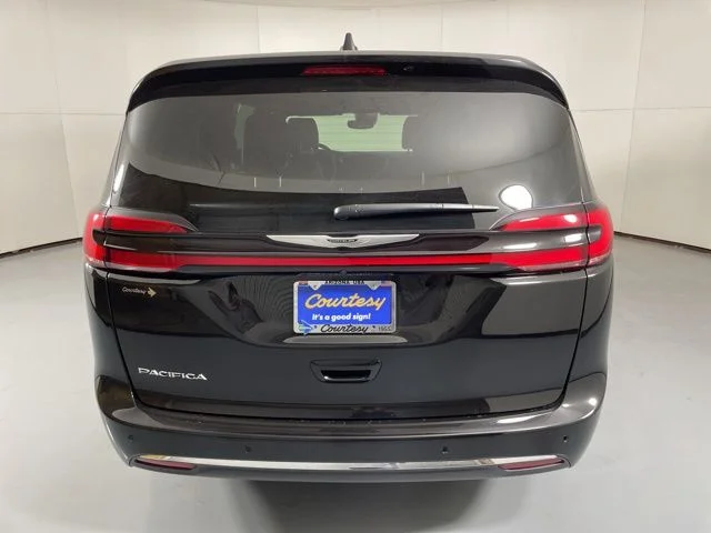 2025 Chrysler Pacifica Select - Photo 7