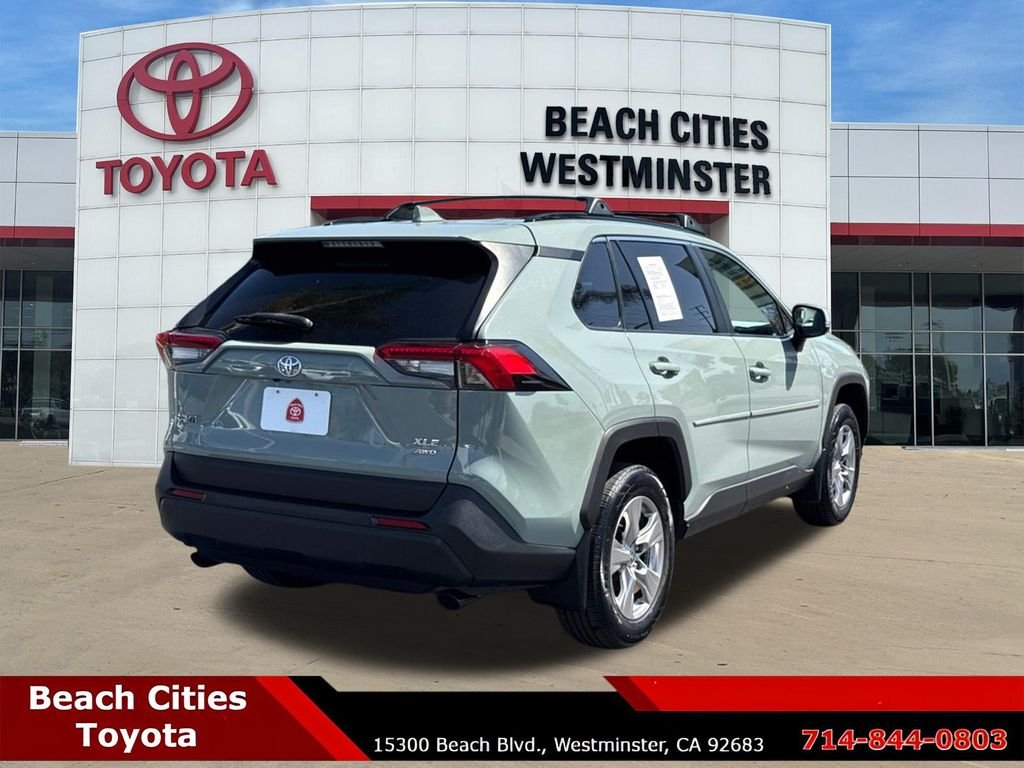 Certified Used 2022  Toyota XLE image 12
