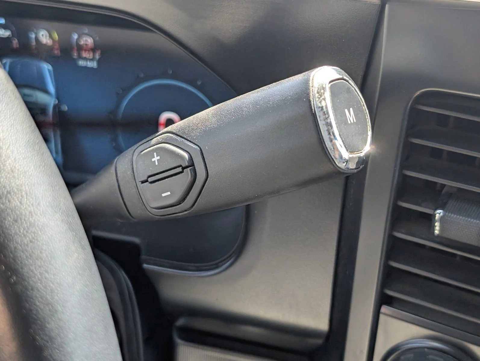 Used 2024 Iconic Silver Metallic Ford Platinum image 23