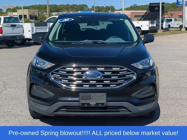 Used 2020 Black Ford SE image 16
