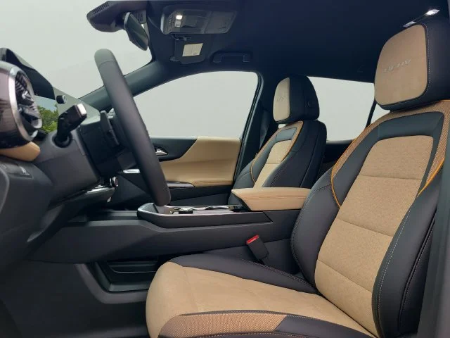 New 2027 Mosaic Black Metallic Chevrolet ACTIV image 23