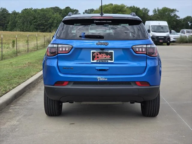 New 2026 Hydro Blue Pearl-Coat Exterior Paint Jeep Limited image 4