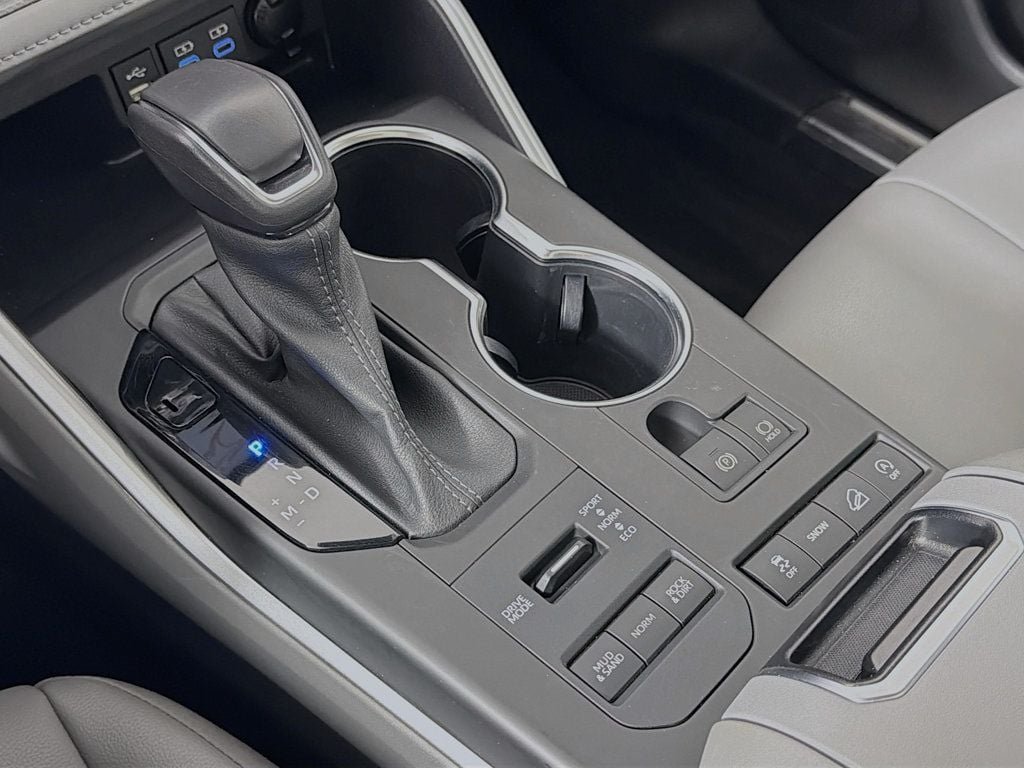 Used 2022 Blueprint Toyota XLE AWD image 17