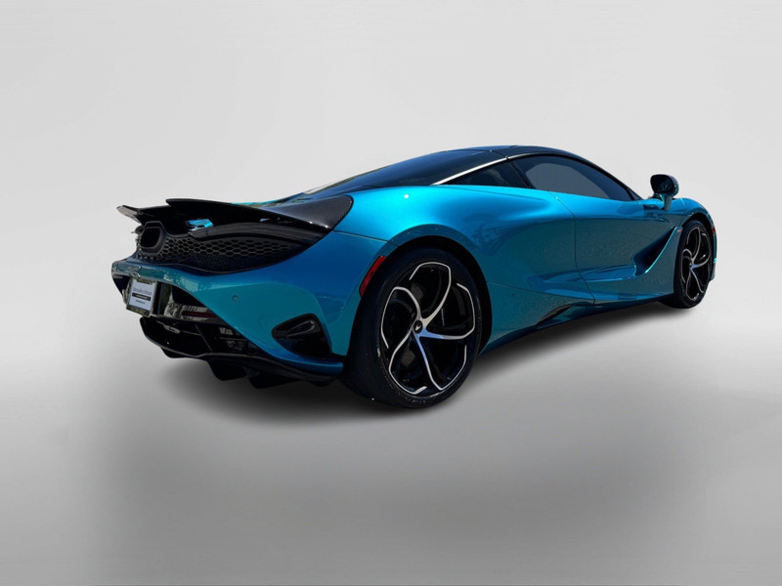 Used 2024 Belize Blue McLaren coupe image 6