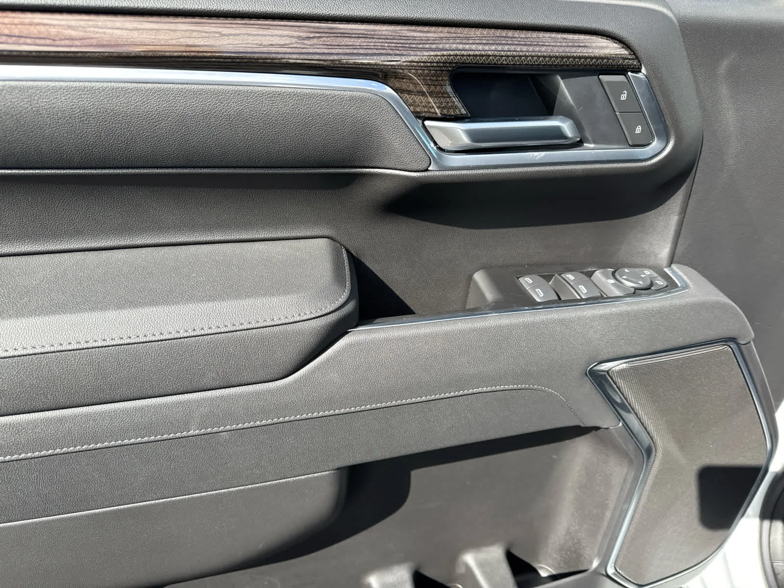 2026 Chevrolet Silverado 1500 LT - Photo 15