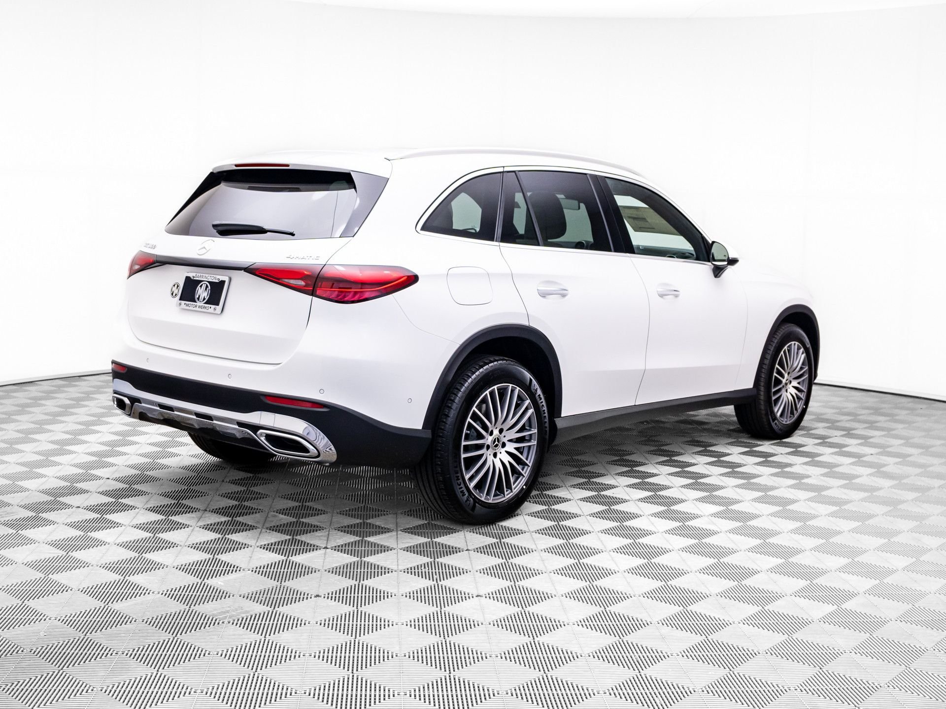 New 2026 White Mercedes-Benz GLC 300 image 5