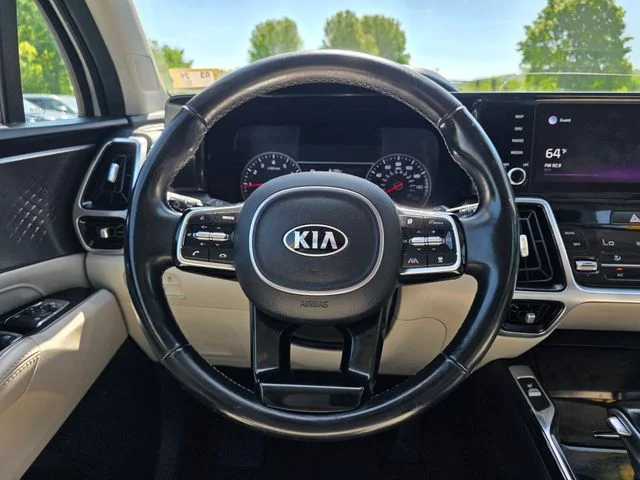 Used 2021 White Pearl Kia SX image 28