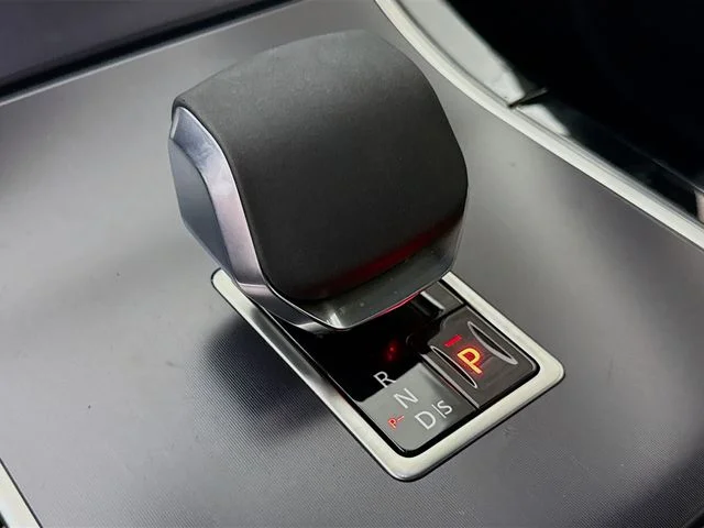 Certified Used 2026 Black Land Rover Dynamic SE image 19
