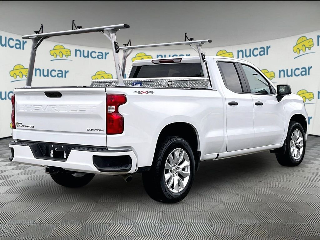 Used 2023 White Chevrolet Custom image 6
