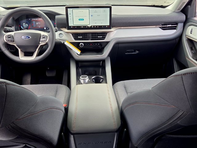 New 2026 Carbonized Gray Metallic Ford Active image 15