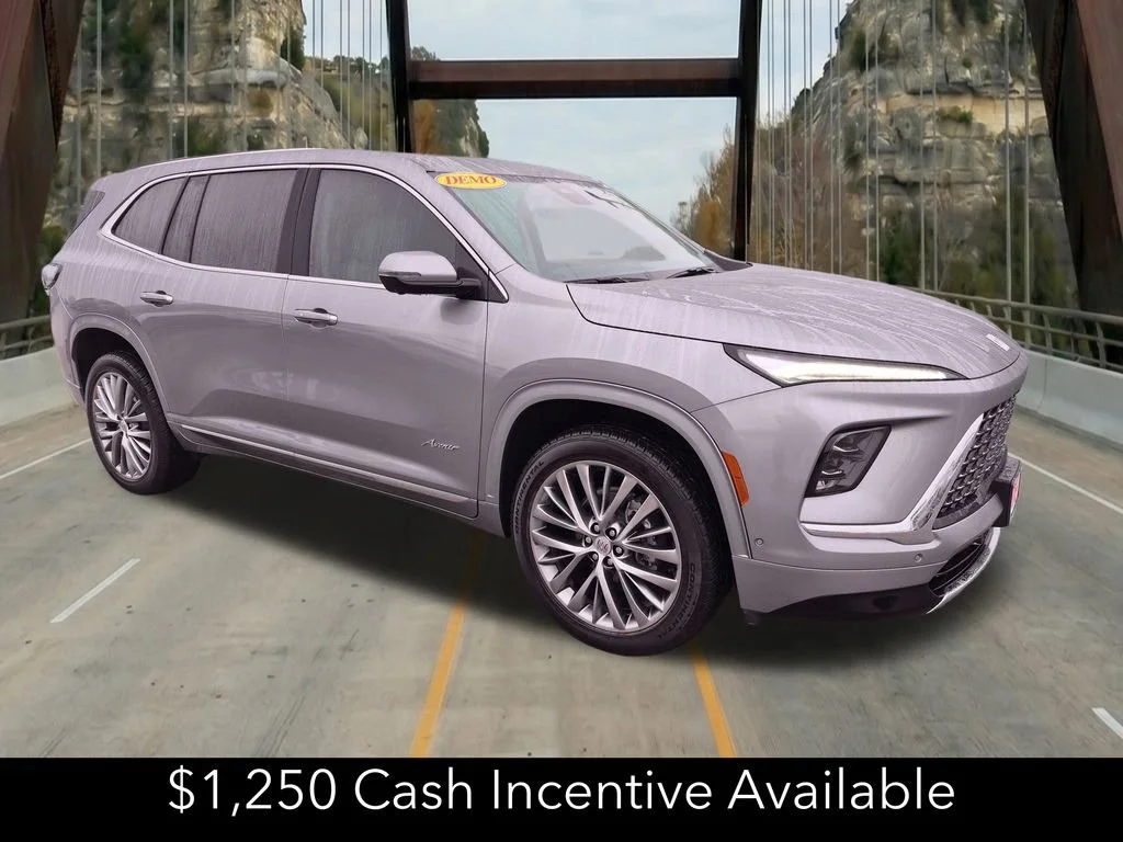 2026 Buick Enclave Avenir AWD's photo