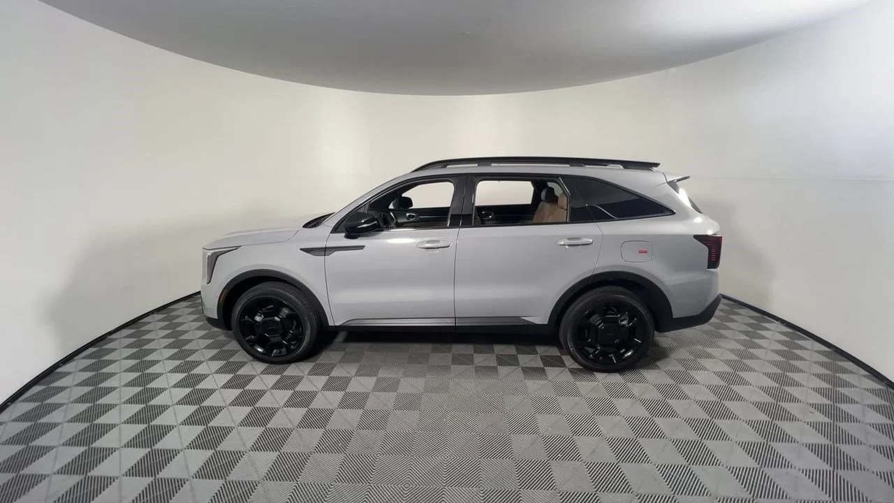 New 2025 Wolf Gray Kia X-Line SX Prestige AWD image 16