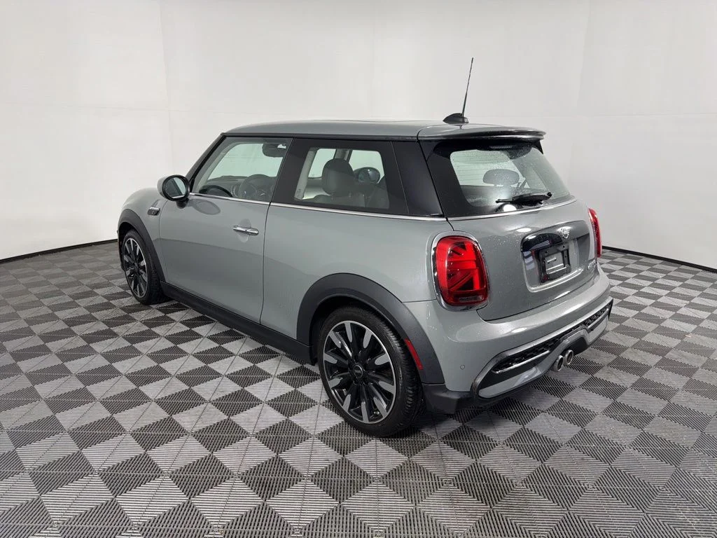 Used 2023 Gray MINI Signature image 7
