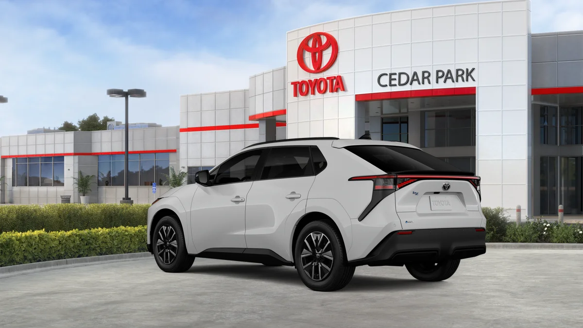 New 2026 Wind Chill Pearl Toyota XLE image 27