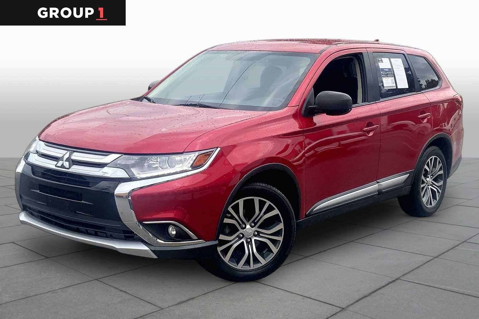2017 Mitsubishi Outlander ES FWD's photo