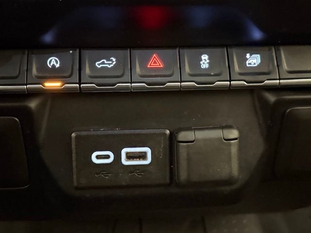 Used 2020 Summit White Chevrolet RST image 34