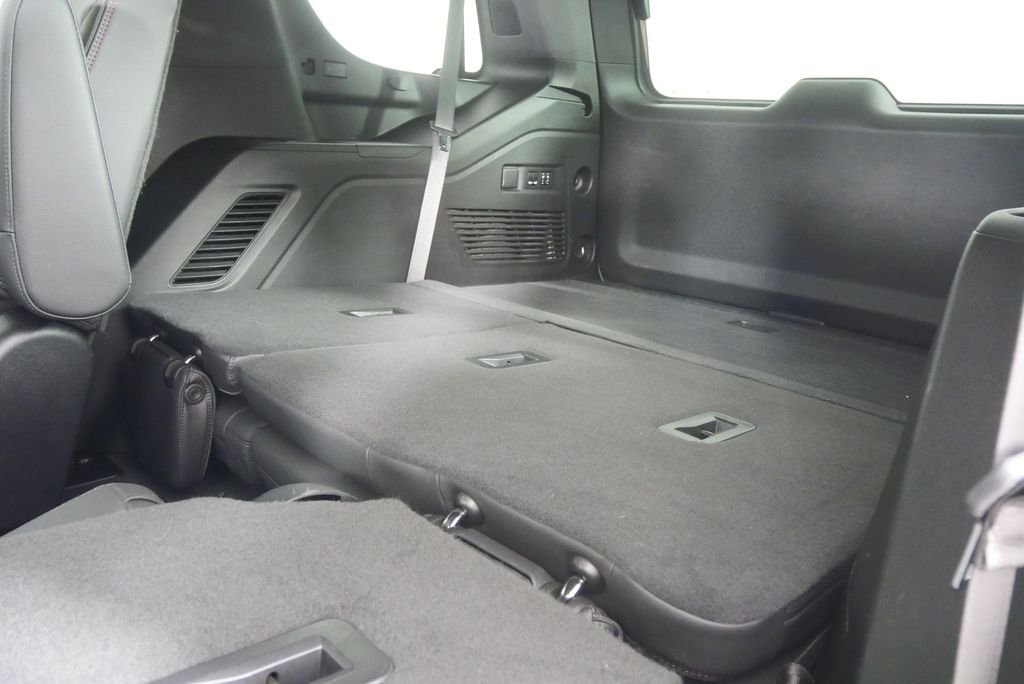 Used 2022 Summit White Chevrolet RST image 18
