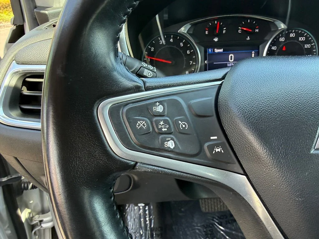 Used 2022 Silver Ice Metallic Chevrolet LT image 11
