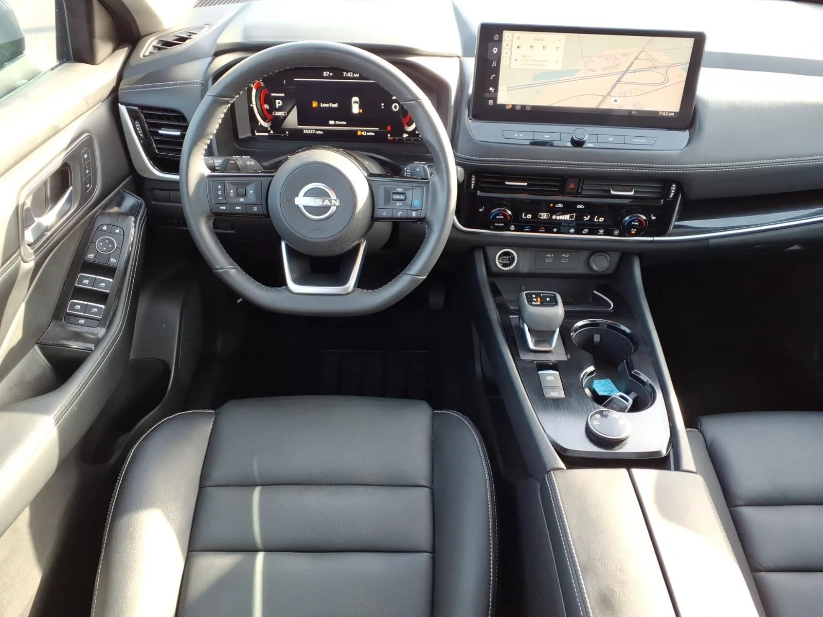 Used 2024 Boulder Gray Pearl Nissan SL image 3
