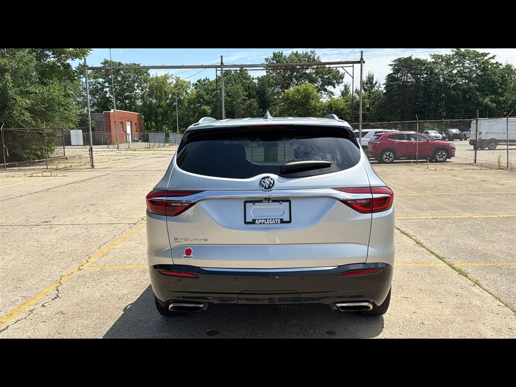 Used 2021 Includes Spectra Gray lower exterior accent color.) Buick Essence image 29