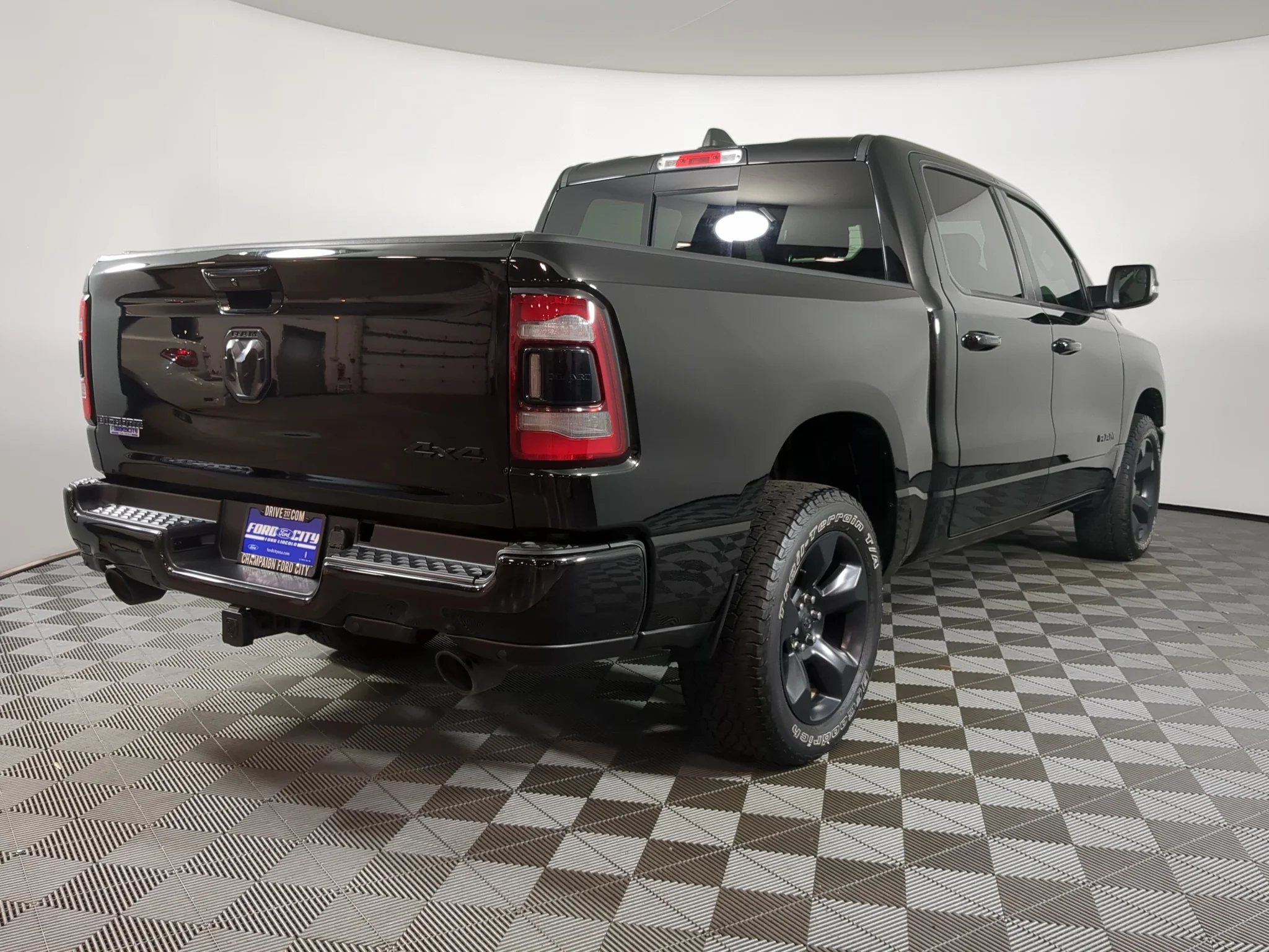 Used 2019 Black Ram Big Horn/Lone Star image 10