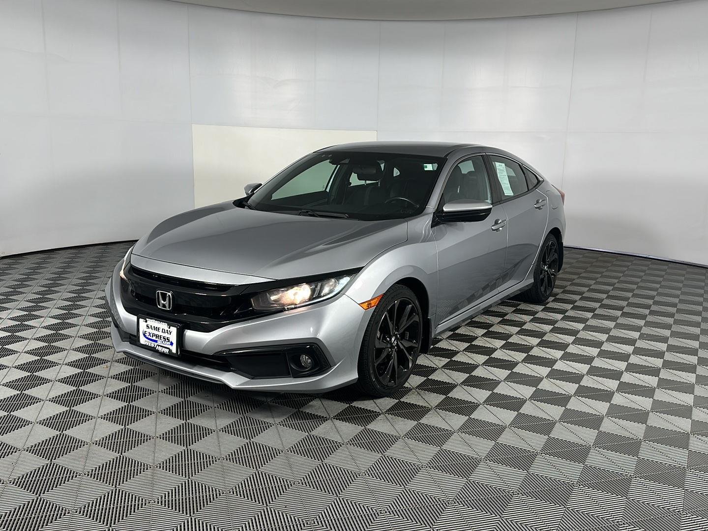 Used 2019 Lunar Silver Metallic Honda Sport image 6