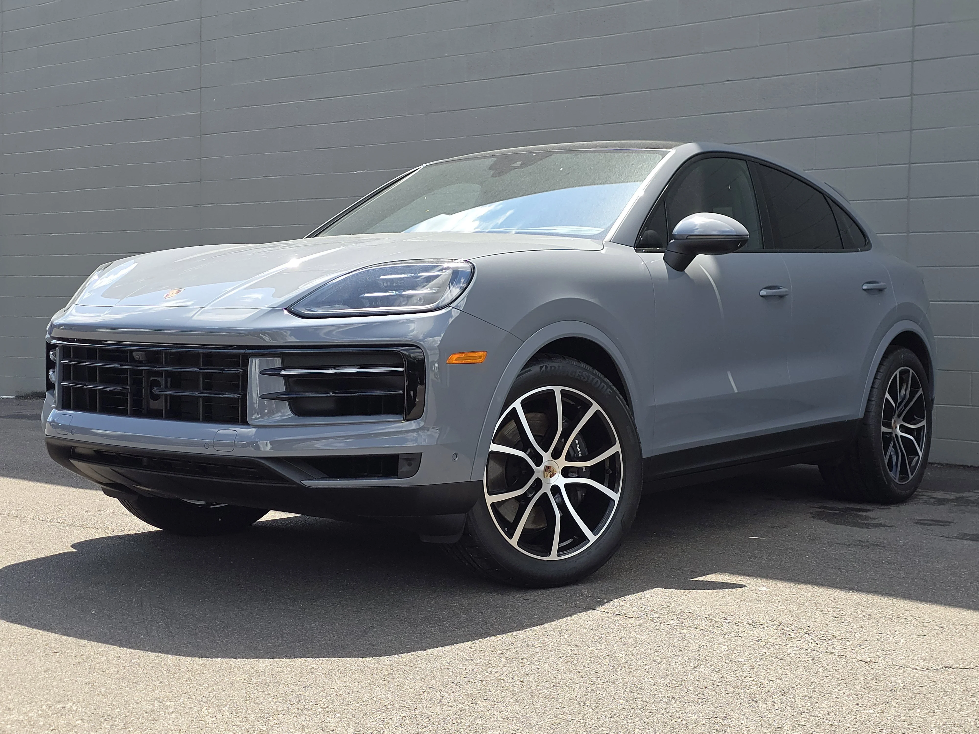 2026 Porsche Cayenne -'s photo