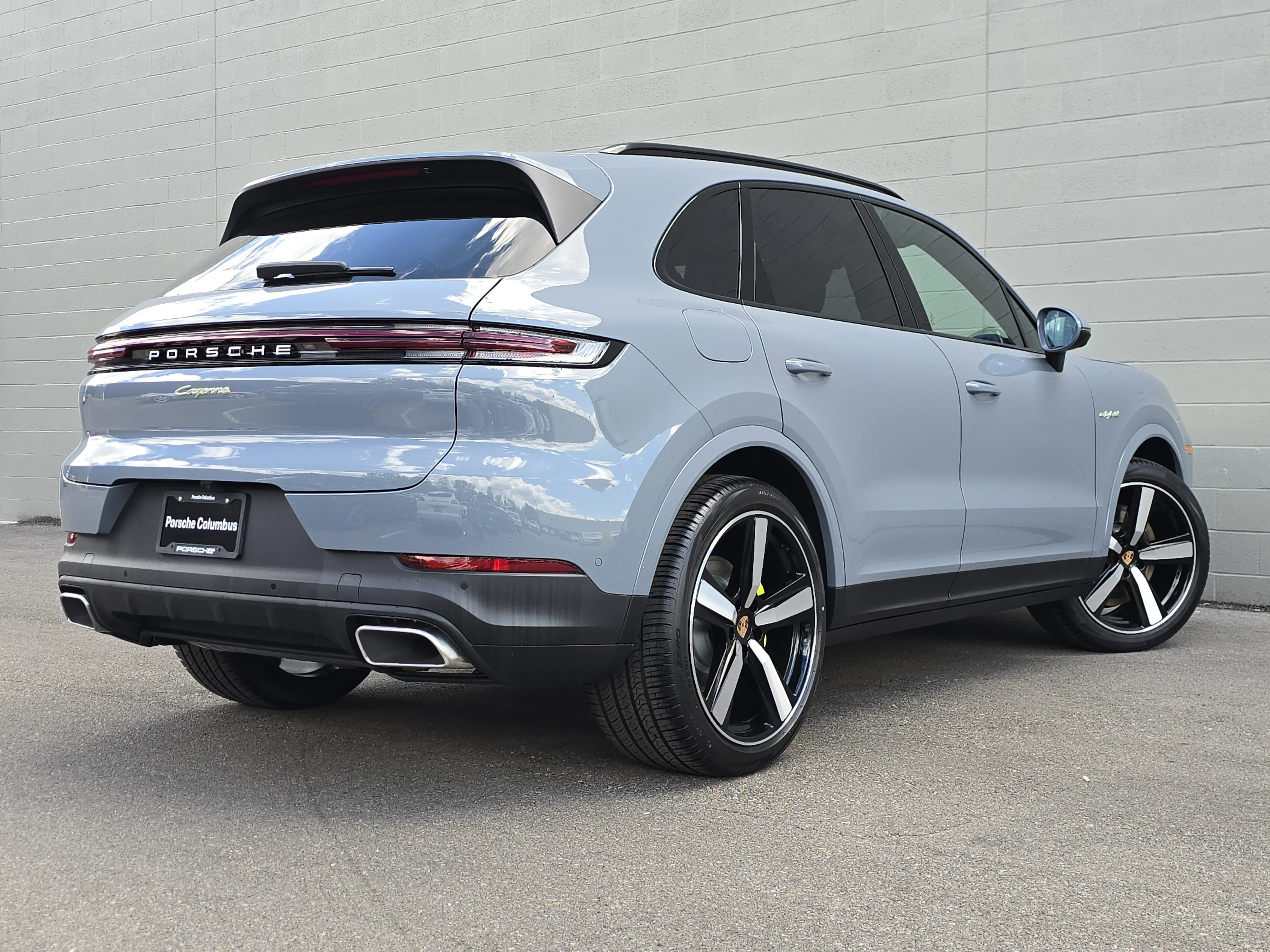 New 2026 Arctic Grey Porsche E-Hybrid image 9