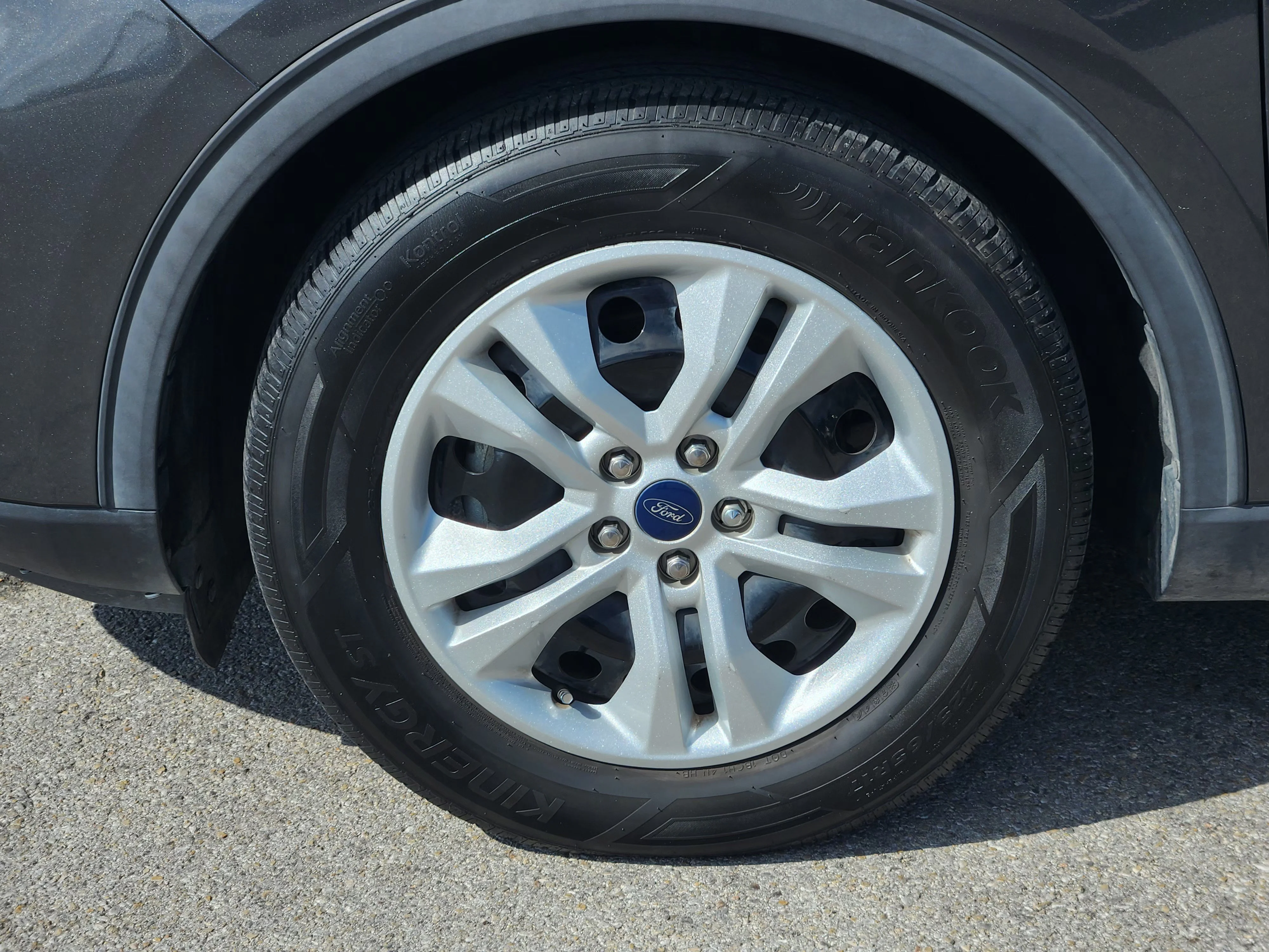 Used 2020  Ford S image 10