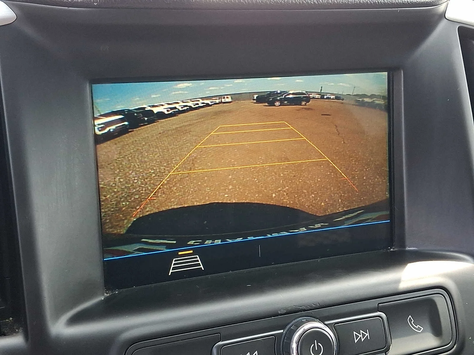 Used 2019 BLUE STEEL METALLIC GMC SLE image 17