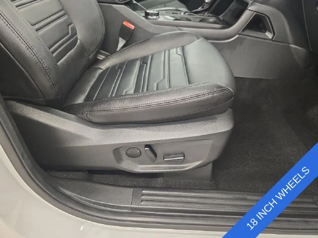 New 2026 Avalanche Ford Lariat® image 12