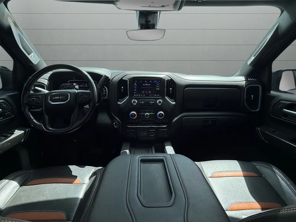 Used 2021 White GMC AT4 image 8