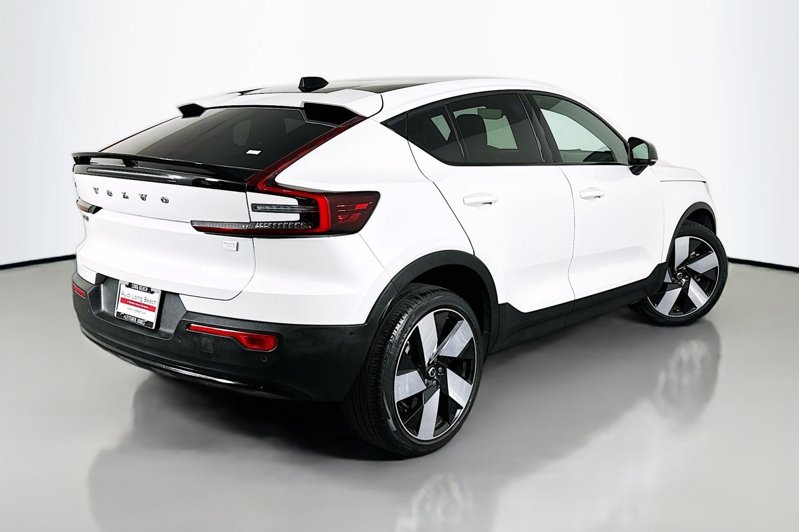 Used 2023 Crystal White Metallic Volvo Ultimate image 14