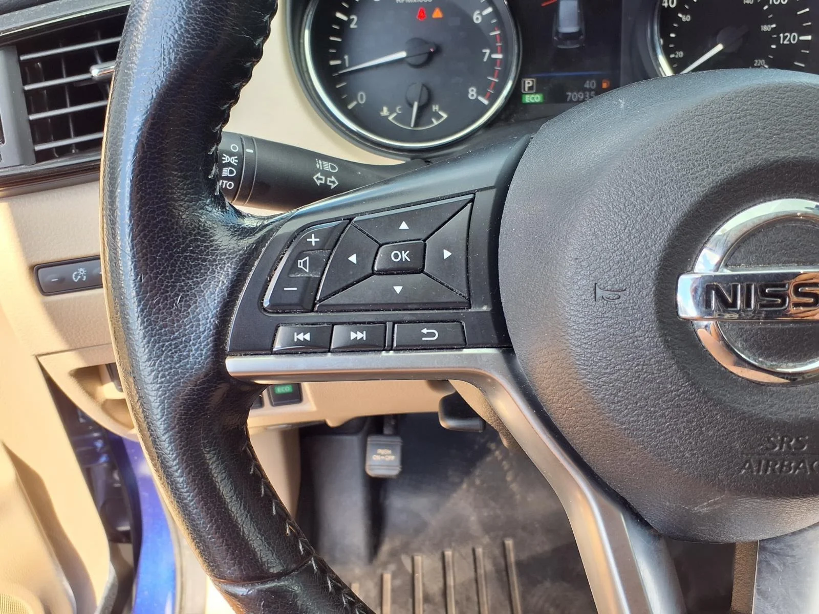 Used 2020 Caspian Blue Metallic Nissan SV image 14