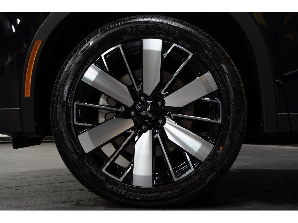2026 Mitsubishi Outlander SE - Photo 12