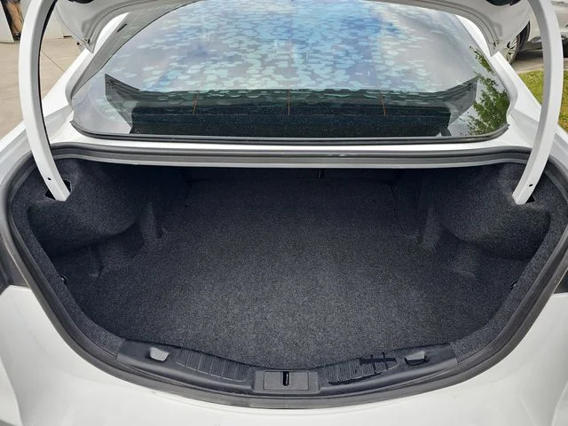 Used 2020 White Ford SE image 12