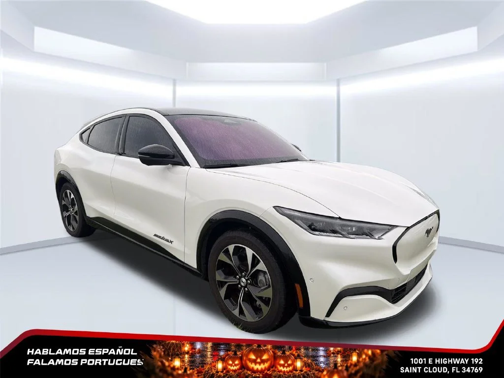 Used 2022  Ford Premium image 7