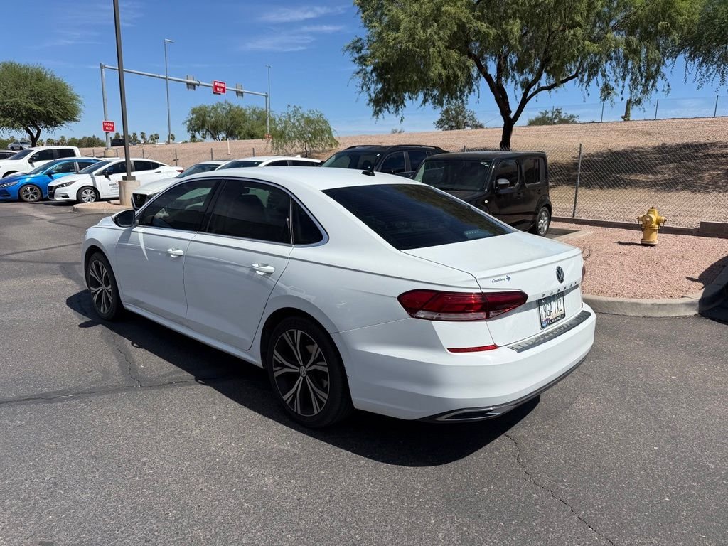 Used 2022  Volkswagen 2.0T SE image 4