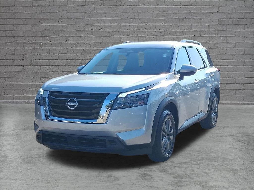 Certified Used 2024 Silver Nissan SV image 4