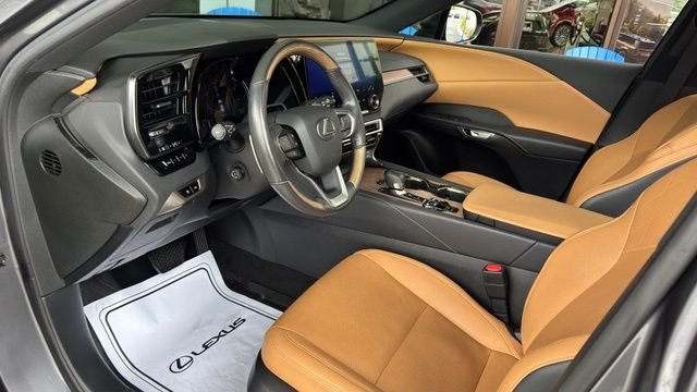 2023 Lexus RX Hybrid 350h - Photo 14