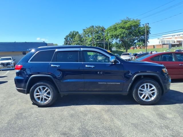 Used 2017 Blue Jeep Limited image 3