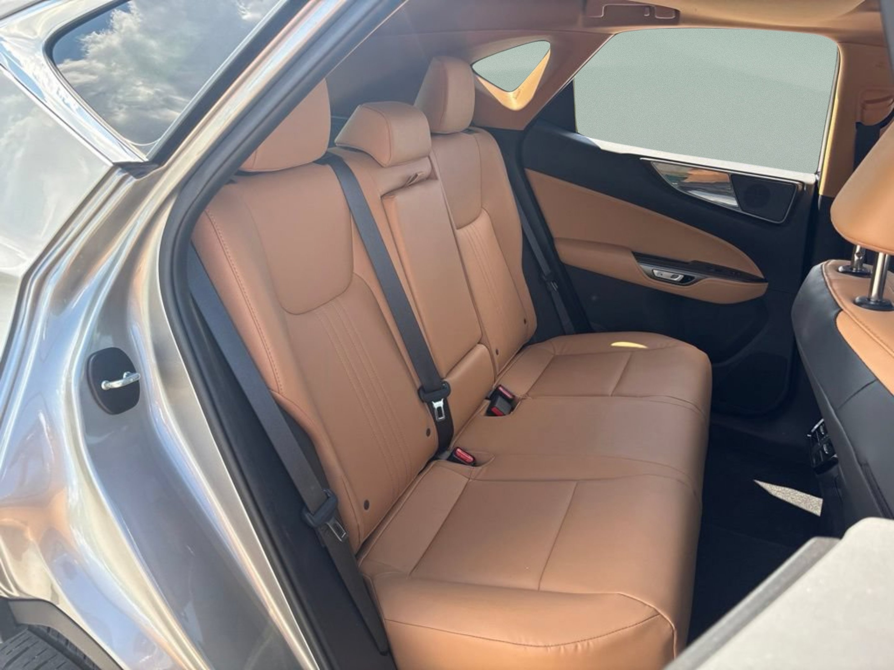 Used 2024 Atomic Silver Lexus NX 250 Premium image 22