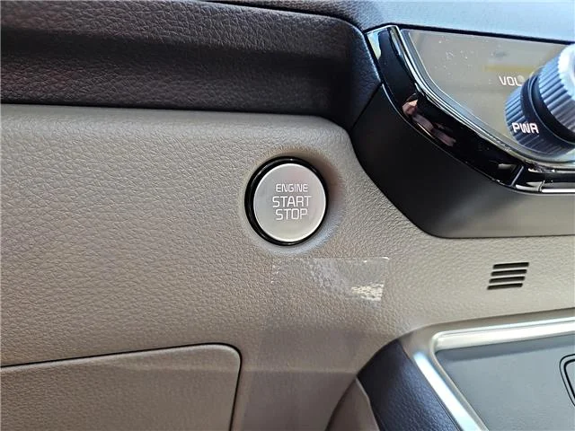 New 2026 Ceramic Silver KIA SX Passenger image 19