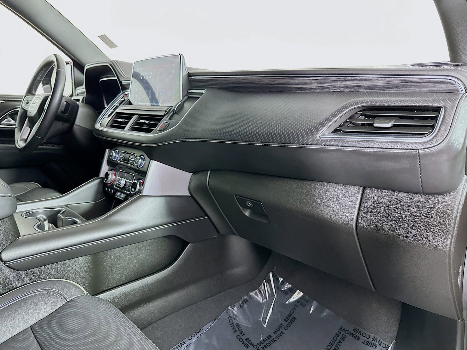 2023 GMC Yukon SLT - Photo 33