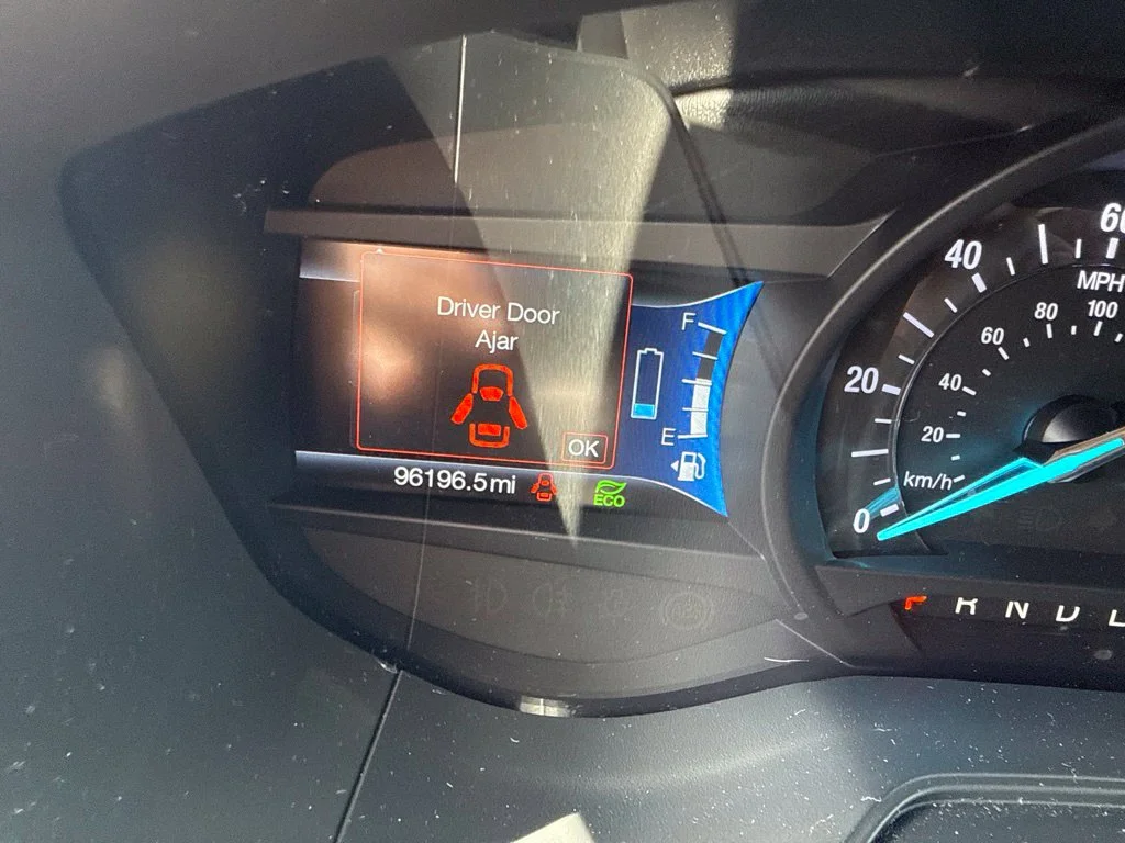 Used 2019 Magnetic Metallic Ford SE image 7