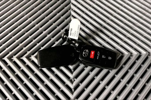 Used 2026 Midnight Black Metallic Toyota SR5 image 11