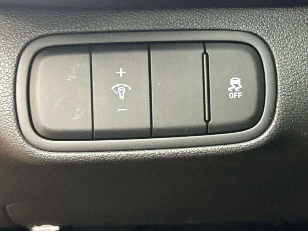 New 2026 Onyx Black Hyundai SEL image 23