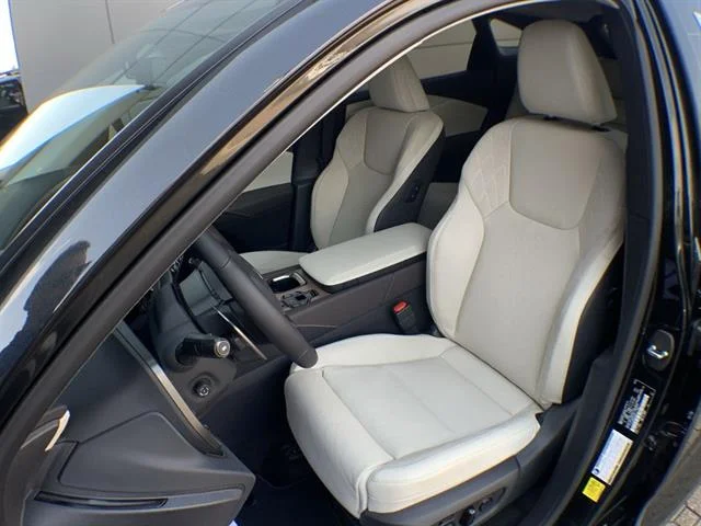 2026 Lexus RX PHEV 450h+ - Photo 11