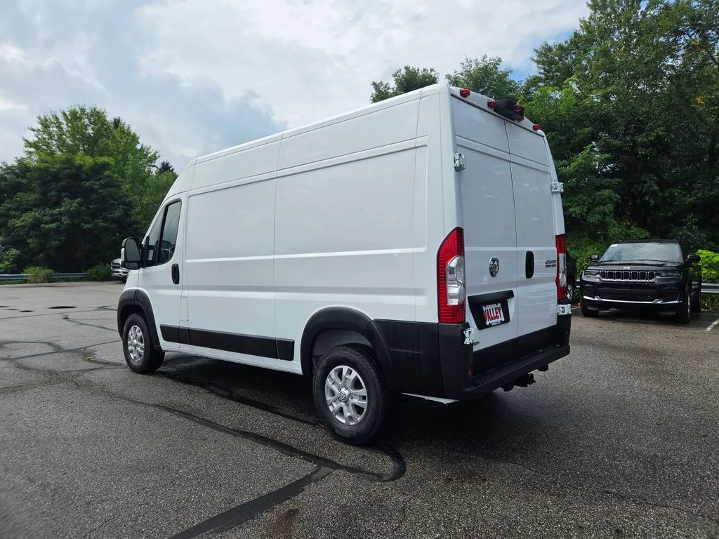 New 2024 White Ram 2500 image 5